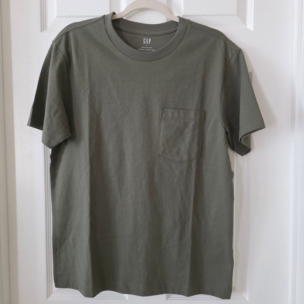 Gap Everyday Soft Original Olive Pocket Crew Men's size Small